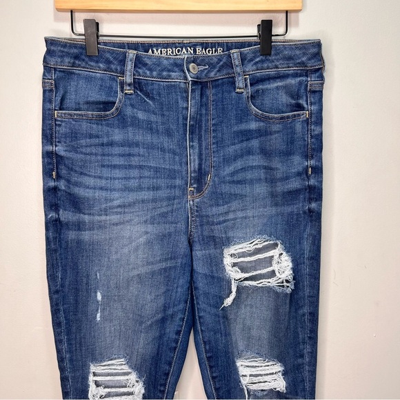 American Eagle Super Hi Rise Distressed Jeggings Size 12 - Picture 2 of 15